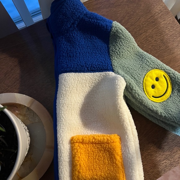 Old Navy Toddler 2T Sherpa Fleece Jacket Colorblock Smiley Patch Zip Up - Picture 7 of 7